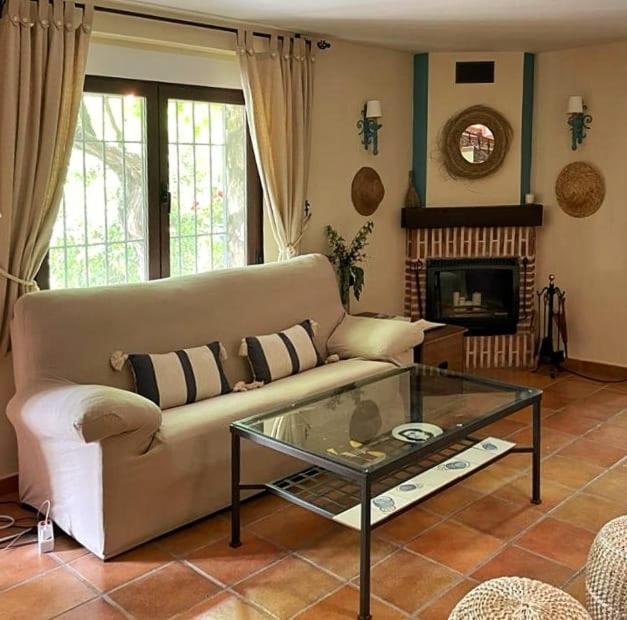 Casa Rural En Candeleda Con Piscina Y Un Maravilloso Jardin Dış mekan fotoğraf