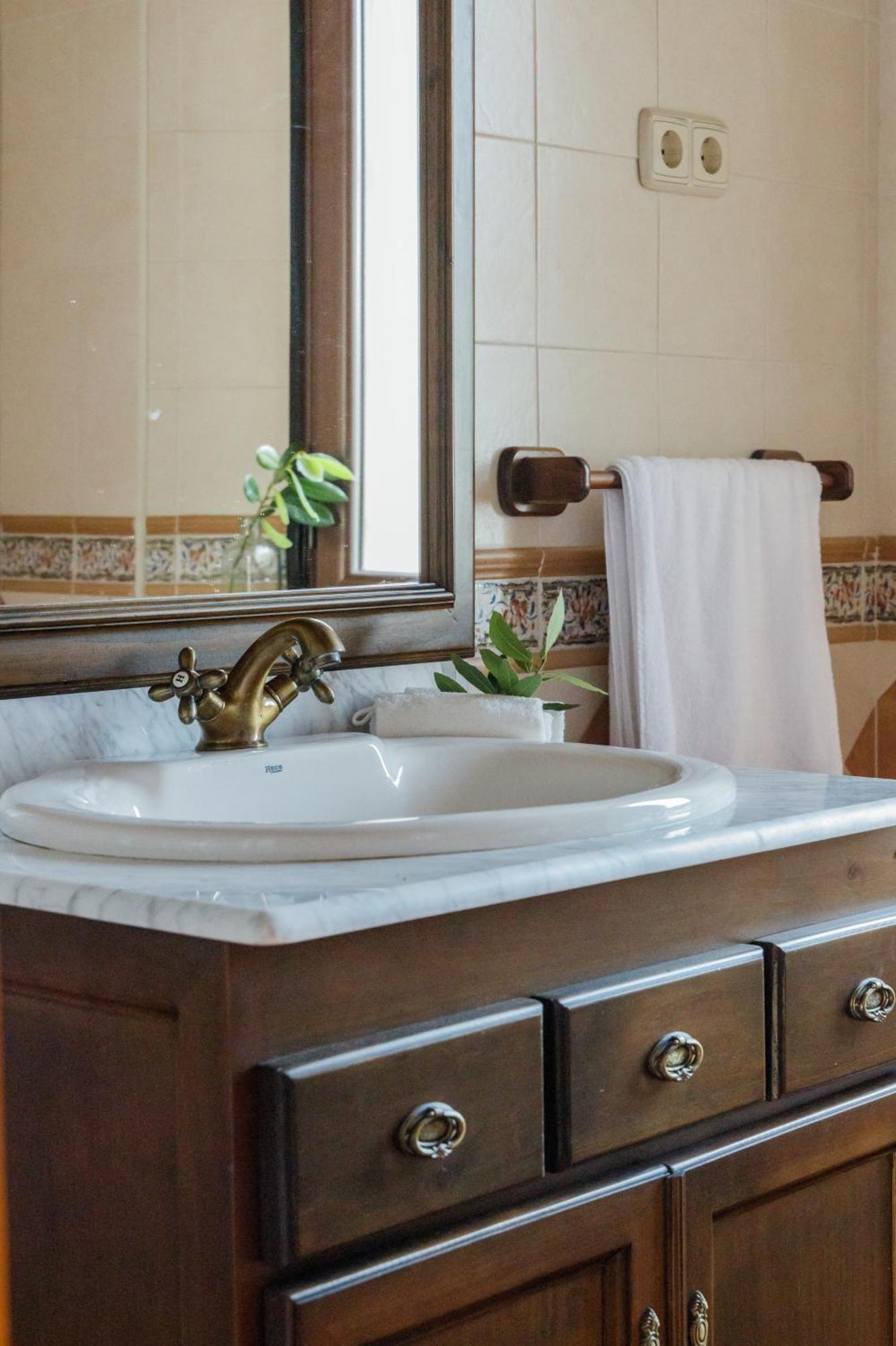 Casa Rural En Candeleda Con Piscina Y Un Maravilloso Jardin Dış mekan fotoğraf