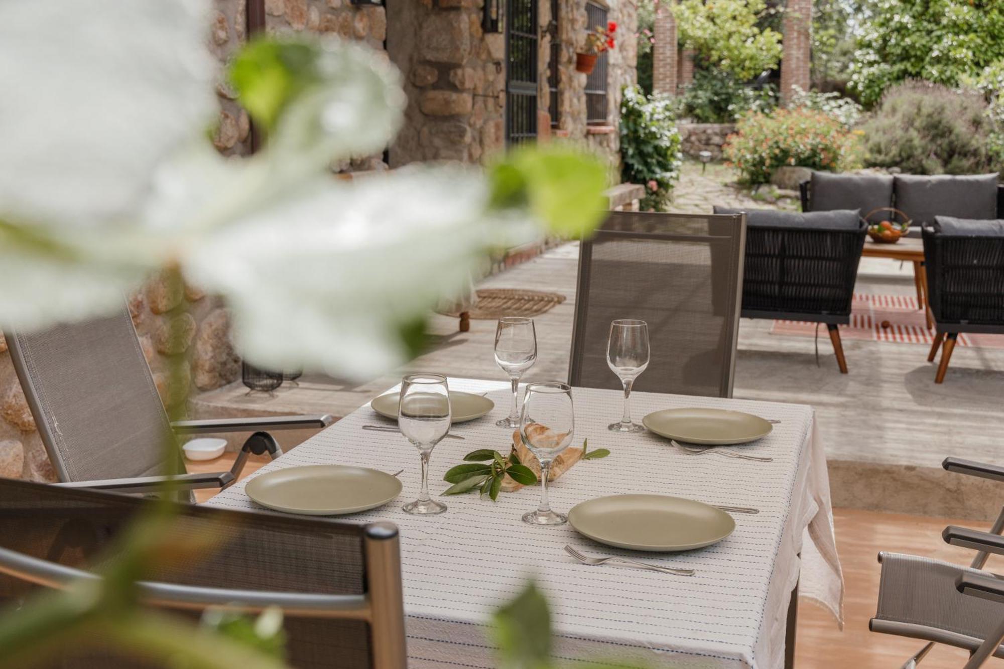 Casa Rural En Candeleda Con Piscina Y Un Maravilloso Jardin Dış mekan fotoğraf